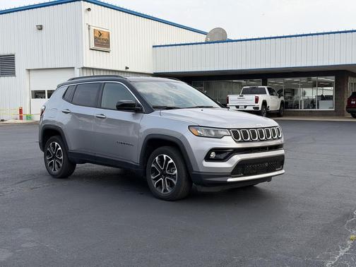 Billet Silver Metallic Clearcoat 2023 Jeep Compass Limited