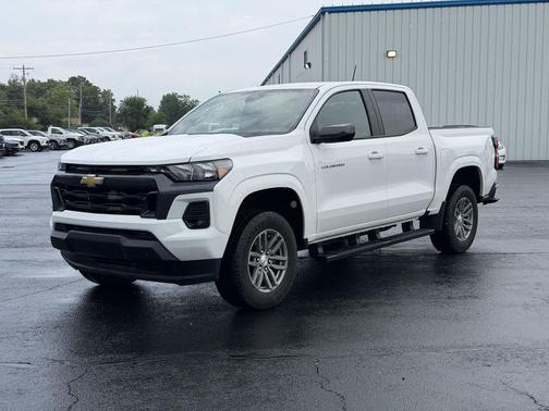 Summit White 2024 Chevrolet Colorado LT