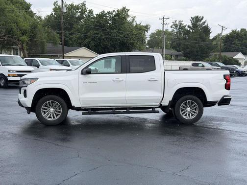 Summit White 2024 Chevrolet Colorado LT