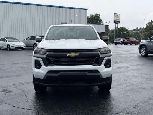 Summit White 2024 Chevrolet Colorado LT
