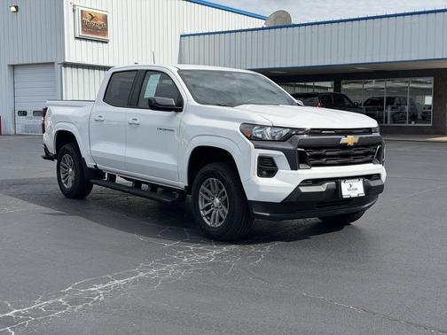 Summit White 2024 Chevrolet Colorado LT