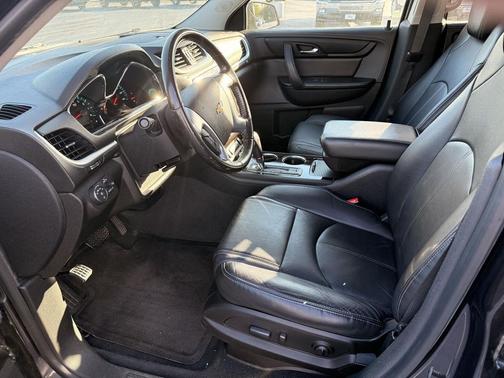 2017 Chevrolet Traverse 2LT