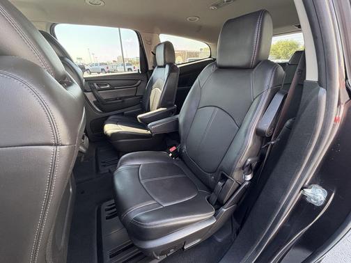 2017 Chevrolet Traverse 2LT