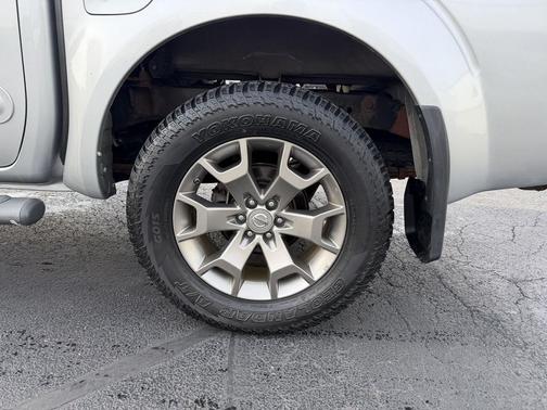 Brilliant Silver 2014 Nissan Frontier SL
