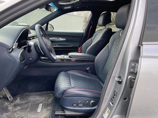 2025 Genesis GV70 3.5T AWD Sport