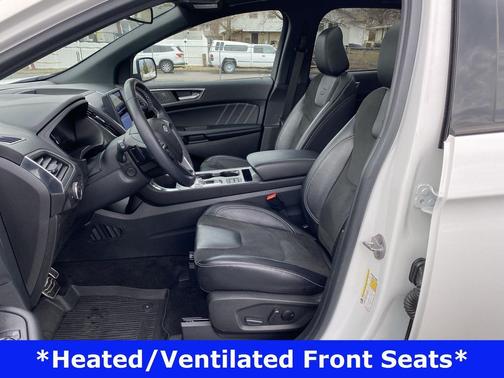 Star White Metallic Tri-Coat 2022 Ford Edge ST