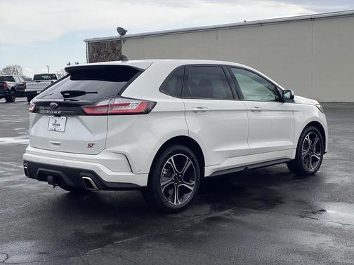 2022 Ford Edge ST