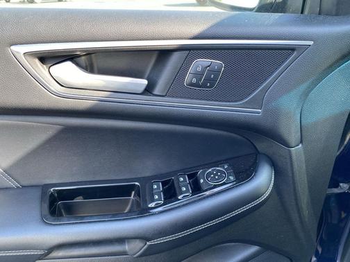Kona Blue Metallic 2016 Ford Edge Sport