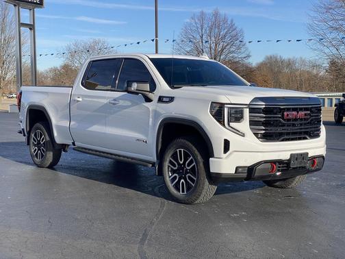 2024 GMC Sierra 1500 AT4