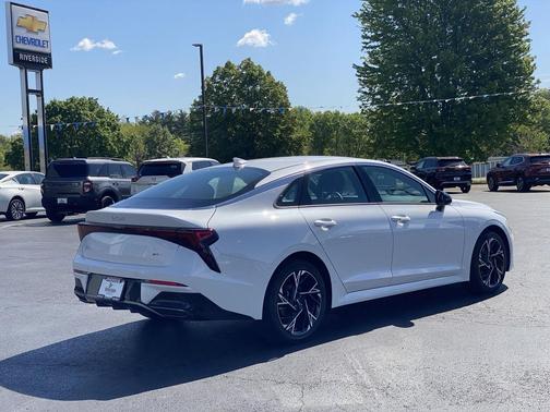 Snow White Pearl 2026 Kia K5 GT-Line FWD