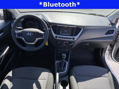 Frost White Pearl 2019 Hyundai Accent SE