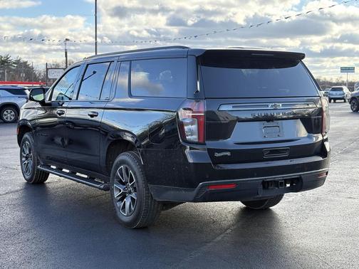 2022 Chevrolet Suburban 4WD Z71
