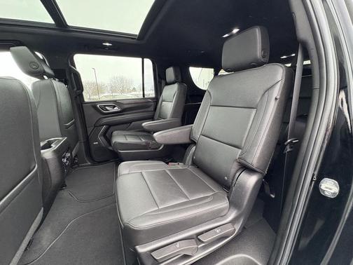 2022 Chevrolet Suburban 4WD Z71