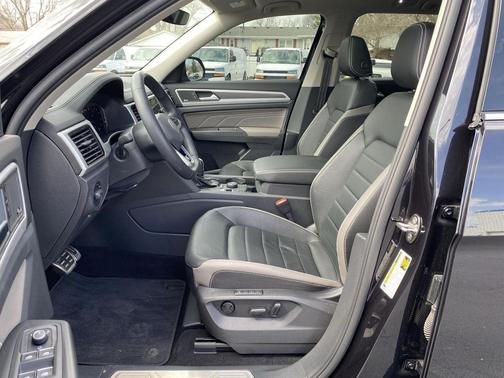 2023 Volkswagen Atlas 3.6L SEL Premium