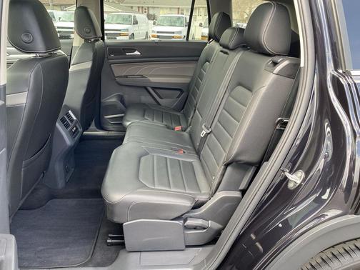 2023 Volkswagen Atlas 3.6L SEL Premium