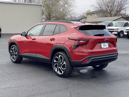 Apex Red 2026 Chevrolet Trax FWD 2RS