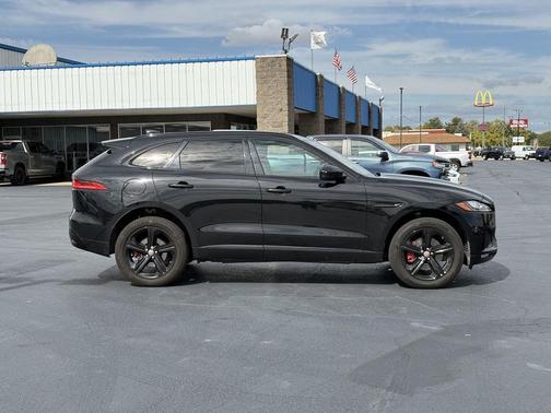 2019 Jaguar F-PACE S
