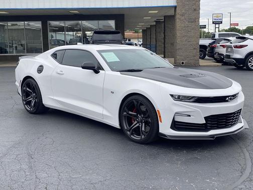 Summit White 2023 Chevrolet Camaro 1SS