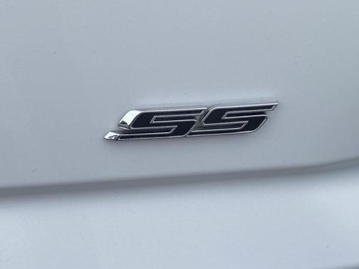 Summit White 2023 Chevrolet Camaro 1SS