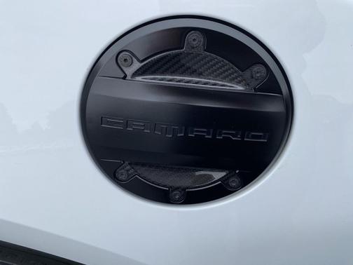 Summit White 2023 Chevrolet Camaro 1SS