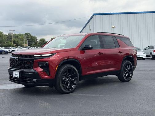 Radiant Red Tintcoat 2026 Chevrolet Traverse RS