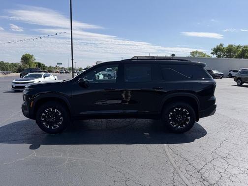 Mosaic Black Metallic 2026 Chevrolet Traverse AWD Z71