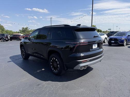 Mosaic Black Metallic 2026 Chevrolet Traverse AWD Z71