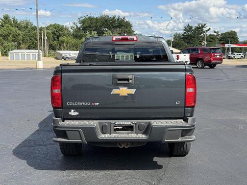 Graphite Metallic 2017 Chevrolet Colorado LT