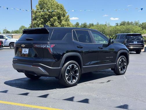 Mosaic Black Metallic 2026 Chevrolet Equinox 1LT