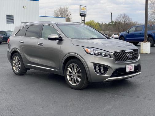 Titanium Silver 2016 Kia Sorento SXL