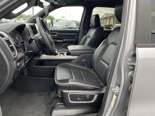 Billet Silver Metallic Clearcoat 2024 RAM 1500 Laramie