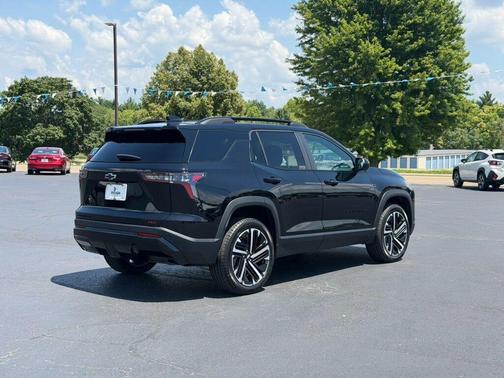 Mosaic Black Metallic 2027 Chevrolet Equinox AWD RS