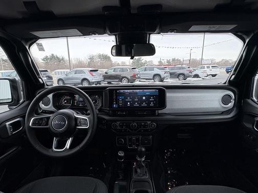 2024 Jeep Wrangler 4-Door Sahara
