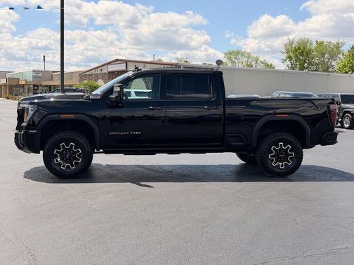 Onyx Black 2025 GMC Sierra 2500 AT4X