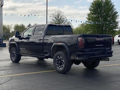 Onyx Black 2025 GMC Sierra 2500 AT4X