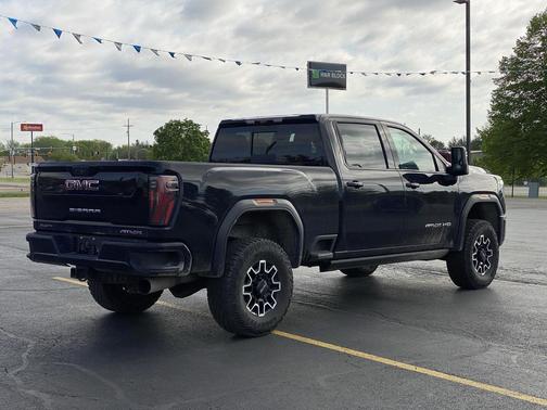 Onyx Black 2025 GMC Sierra 2500 AT4X