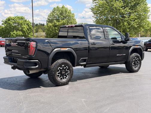 Onyx Black 2025 GMC Sierra 2500 AT4X