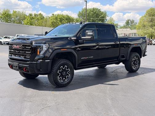 Onyx Black 2025 GMC Sierra 2500 AT4X