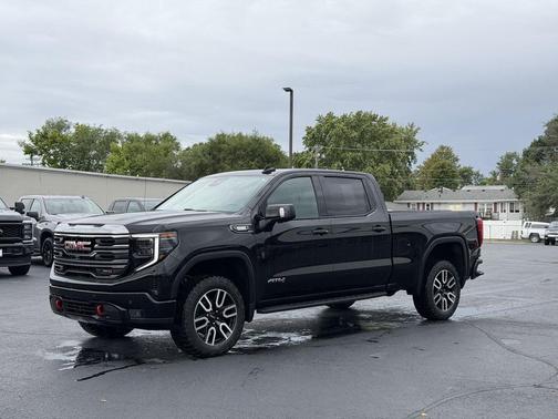 Onyx Black 2024 GMC Sierra 1500 AT4