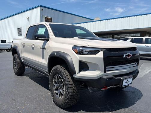 Tan 2026 Chevrolet Colorado ZR2