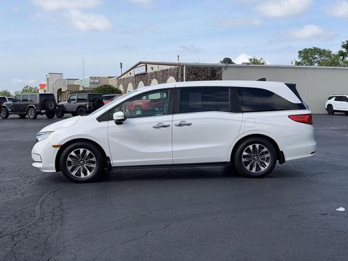 Platinum White Pearl 2024 Honda Odyssey EX-L
