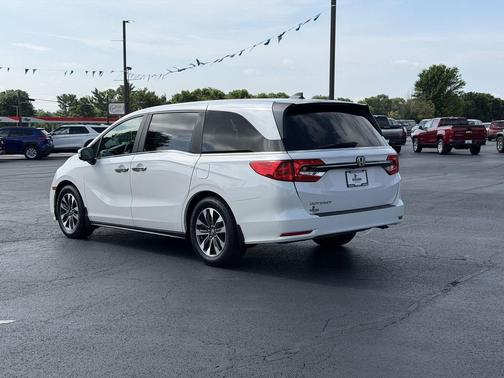Platinum White Pearl 2024 Honda Odyssey EX-L