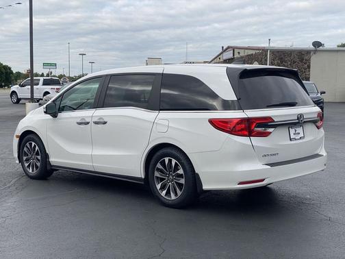 Platinum White Pearl 2024 Honda Odyssey EX-L