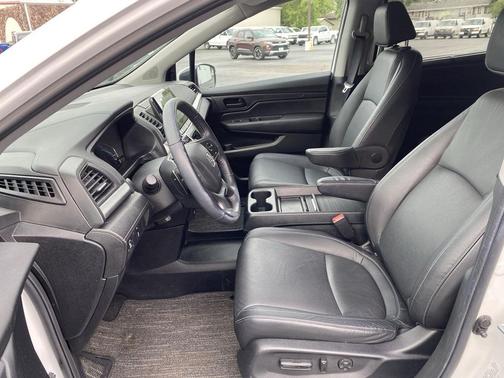 Platinum White Pearl 2024 Honda Odyssey EX-L