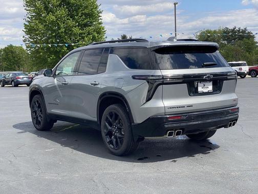 Sterling Grey Metallic 2026 Chevrolet Traverse RS