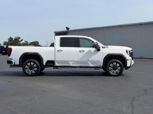 Summit White 2025 GMC Sierra 2500 Denali