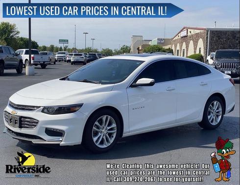 Summit White 2017 Chevrolet Malibu 1LT