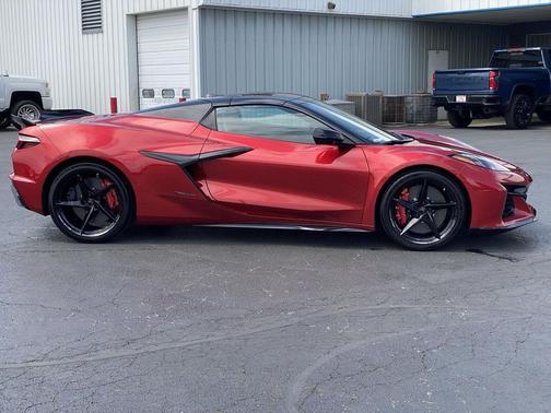 Red Mist Metallic Tintcoat 2026 Chevrolet Corvette E-Ray Convertible, 3LZ, RWD