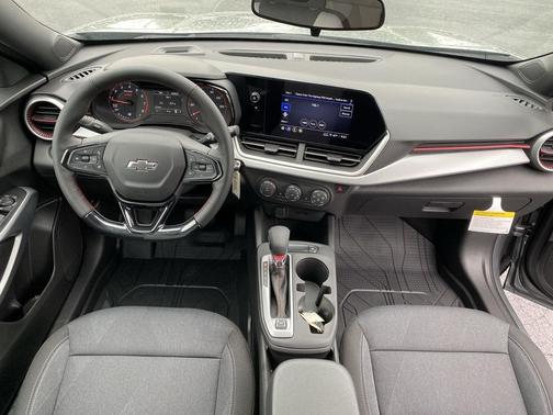 Sterling Gray Metallic 2026 Chevrolet Trax FWD 1RS