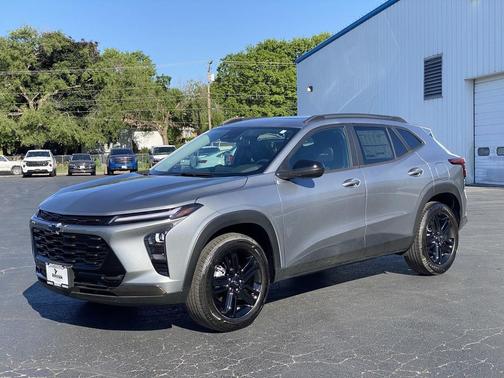 Mosaic Black Metallic 2026 Chevrolet Trax FWD ACTIV